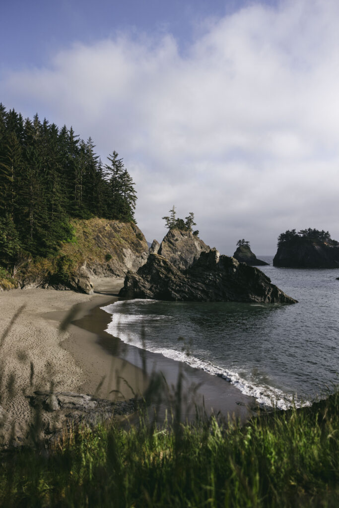 Cape Kiwanda elopement in Oregon.